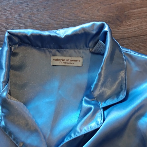 Valerie Stevens íntimates pajama set in good condition 100% polyester - Picture 4 of 6